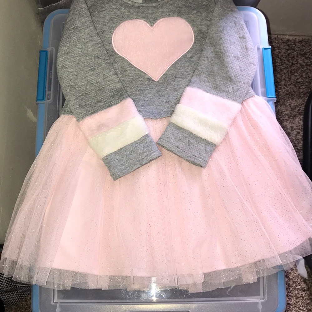Dress - Picture 4 of 4